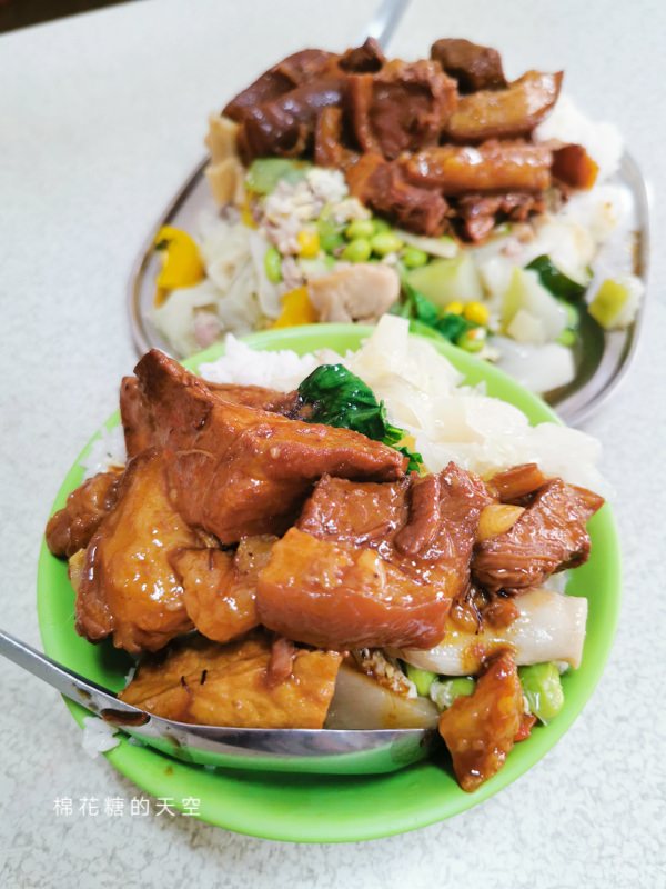 台中霧峰爌肉飯超大份嚇傻我了！女孩兒千萬別點大份……
