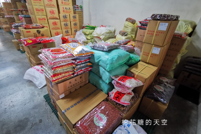 台中餅乾批發這家好低調！古早味餅乾育立商行大包大包帶回家～