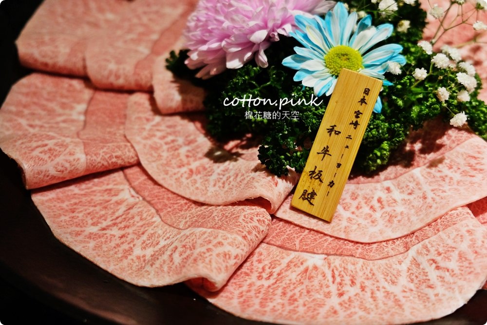 台中和牛推薦-暮藏和牛鍋物~桌邊服務火鍋享受的極致!活海鮮也大推~飯後還有驚喜美味! 台中和牛推薦-暮藏和牛鍋物~桌邊服務火鍋享受的極致!活海鮮也大推~飯後還有驚喜美味!