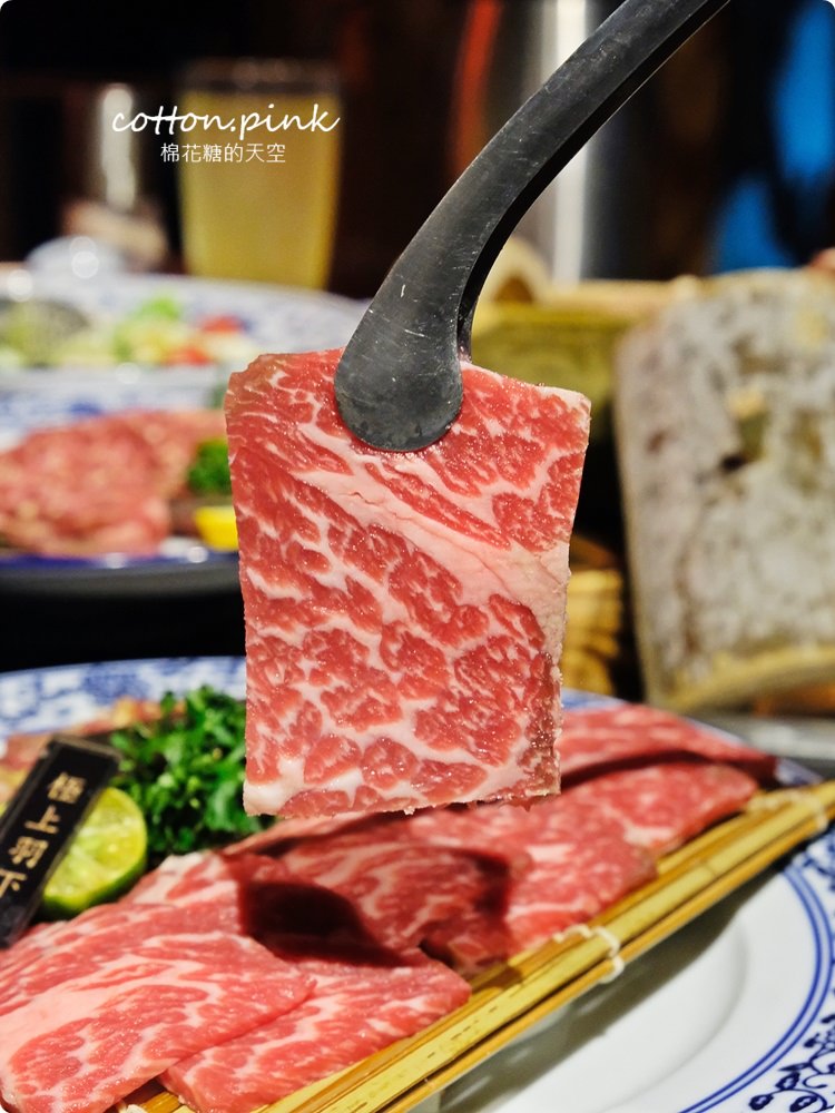 台中燒肉推薦-大推墨妃家乾式熟成牛肉超好吃！開到凌晨一點，令貴妃套餐大吃六種牛肉讓人幸福的像妃子阿！