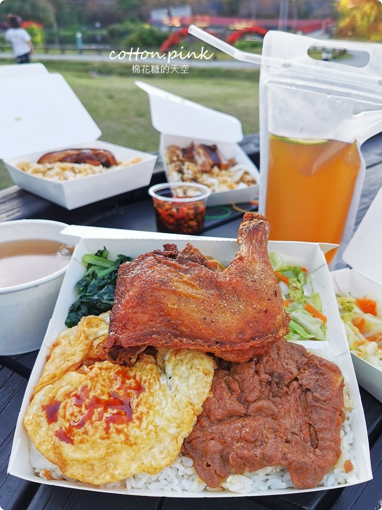 台中爌肉飯新星～朝馬等客運終於有好吃的了！這家金爌不是賣咖啡喔～