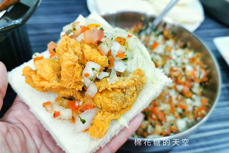 台中吃到飽這家真的吃很飽～肉食夥伴動起來！最新肉鮮生滿滿肉盤不怕你吃，歡迎使用振興券！