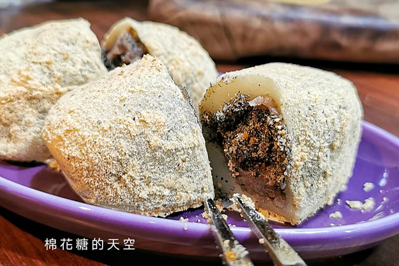 台中麻糬這家超大條！洪記草屯麻糬一次滿足兩種口味～分店開在這～！