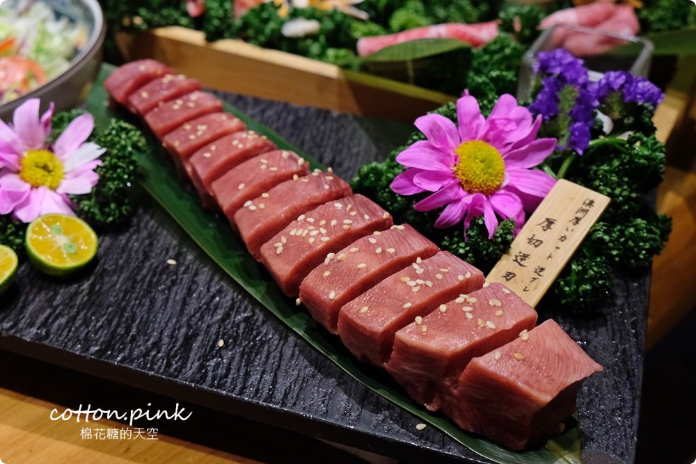 台中燒肉推這家-締藏和牛燒肉整條牛舌全上桌真的太狂啦！