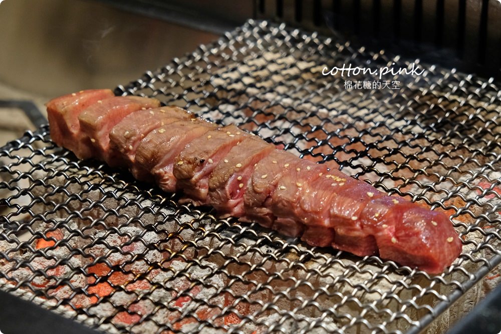 台中燒肉推這家-締藏和牛燒肉整條牛舌全上桌真的太狂啦！