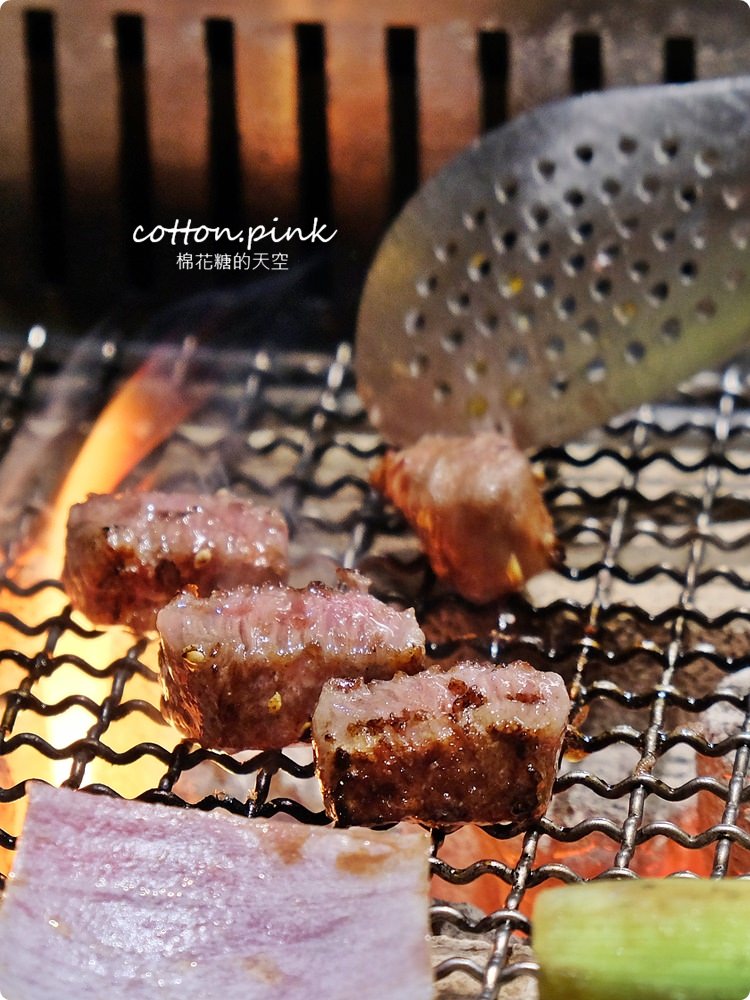 台中燒肉推這家-締藏和牛燒肉整條牛舌全上桌真的太狂啦！