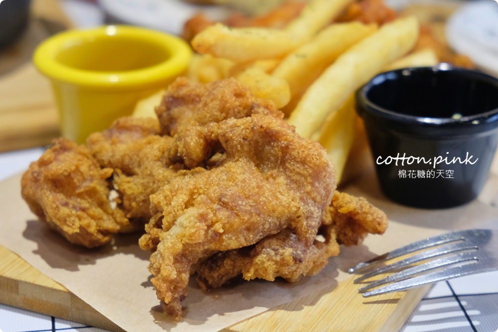 台中寵物友善餐廳推薦～究享cafe套餐附贈小火鍋，大推阿罵教的炸旗魚！