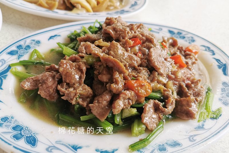 台中台式快炒推薦-正港台式無菜單料理-品香餐飲直接看冰箱點菜的啦！