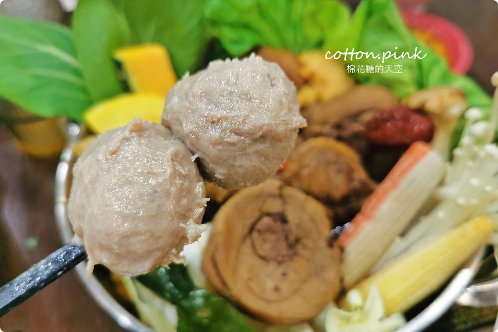 台中小火鍋最低99元～滷肉飯、自助吧吃到飽，沙鹿鍋淘洶湧加十元就能自製微笑滷肉飯