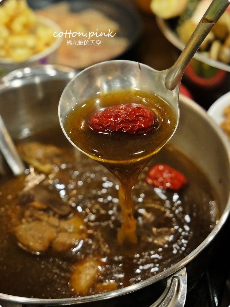 台中小火鍋最低99元～滷肉飯、自助吧吃到飽，沙鹿鍋淘洶湧加十元就能自製微笑滷肉飯
