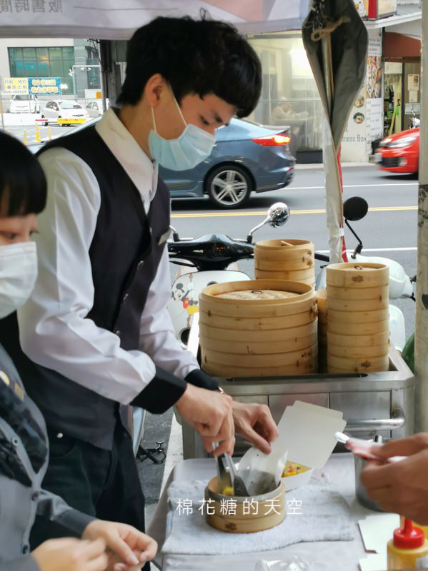 每天只有三小時！漢來港點快閃外帶吧一份50元起～烤鴨、油雞限量供應中