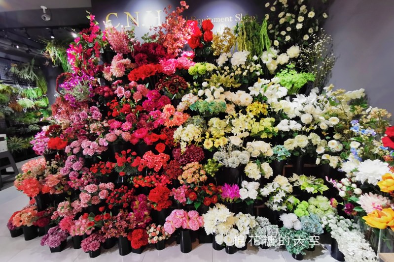 台中廣三SOGO後方超美花店！建南行人造花比真花還要美～