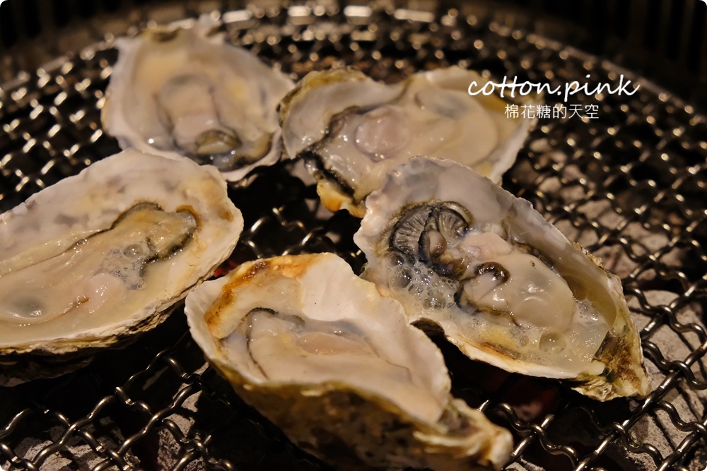超過60種食材吃到飽！台中羊角炭火燒肉牛排、活蝦現點吃通海～飯後甜點不能錯過這一片！