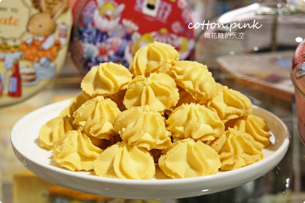 台中伴手禮推薦|童話風鐵盒餅乾送禮最夢幻-愛威餅乾新光三越也有分店啦