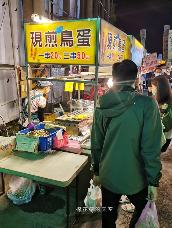 一週只有三天！台中靜宜夜市佔地不大但好多排隊美食啊！人氣攤位懶人包