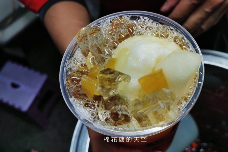 一週只有三天！台中靜宜夜市佔地不大但好多排隊美食啊！人氣攤位懶人包