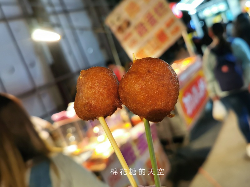 一週只有三天！台中靜宜夜市佔地不大但好多排隊美食啊！人氣攤位懶人包