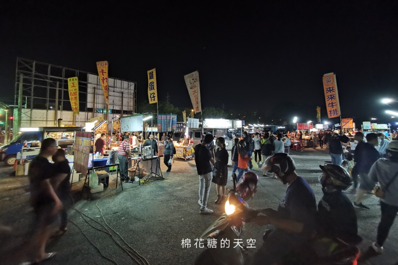 一週只有三天！台中靜宜夜市佔地不大但好多排隊美食啊！人氣攤位懶人包