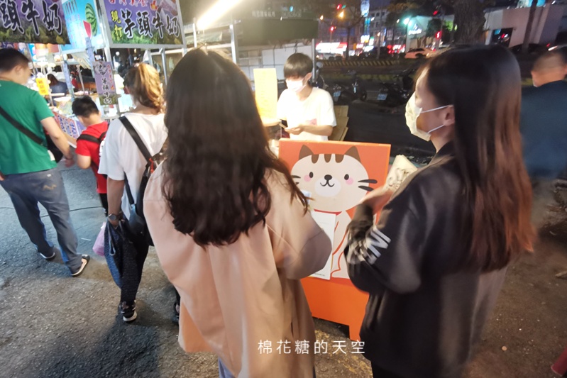 一週只有三天！台中靜宜夜市佔地不大但好多排隊美食啊！人氣攤位懶人包