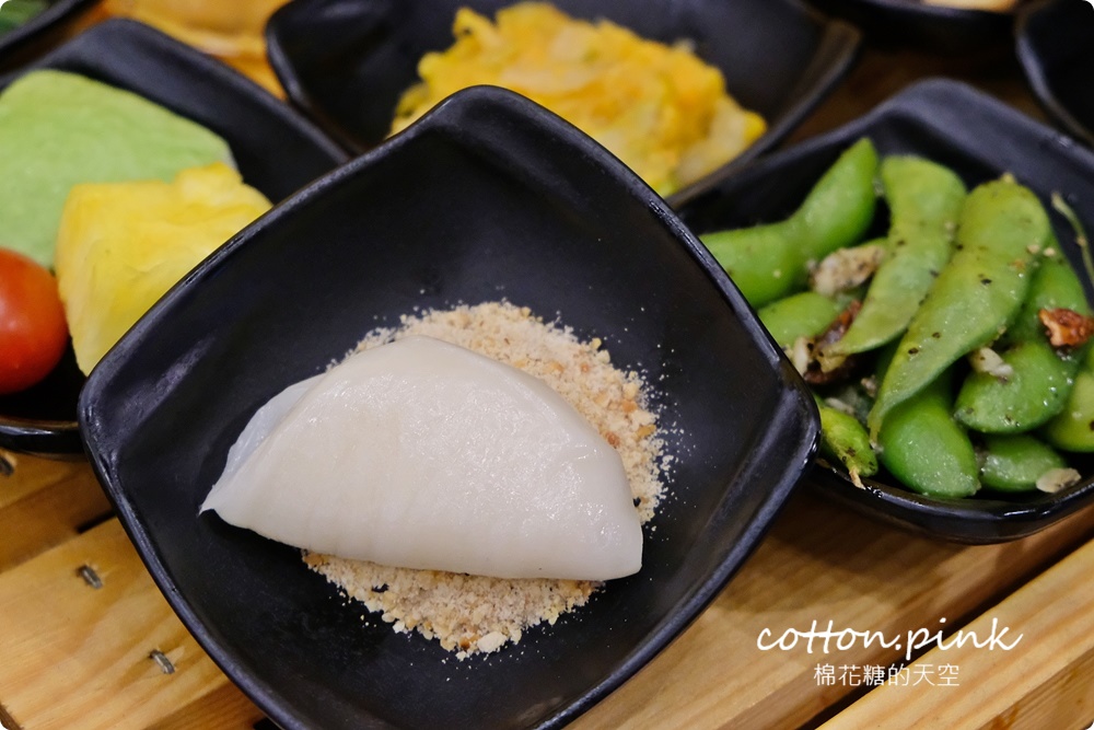 超美星光貨櫃屋現身台中沙鹿！牛奶糖火鍋超多料、大隻雞腿飯還有九宮格小菜～櫃森森推出好吃便當囉