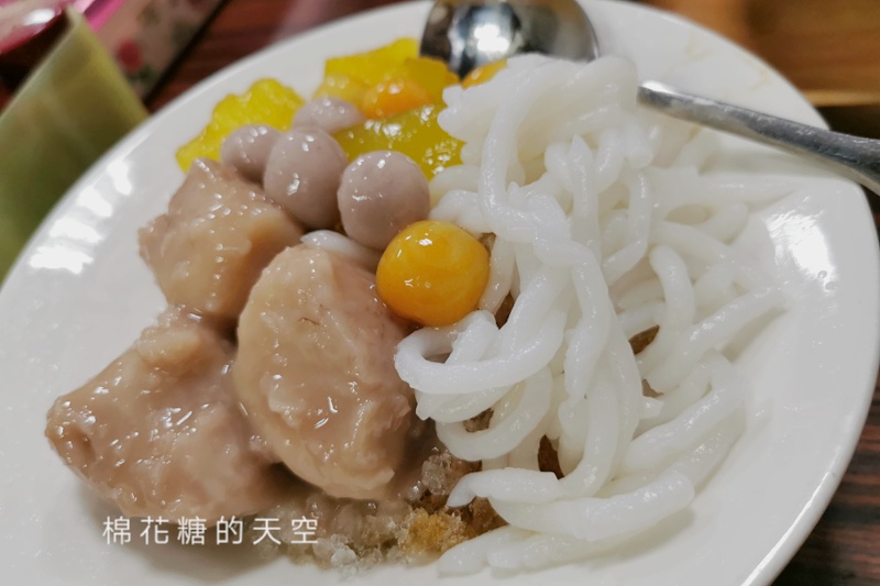 台中大里冰店推這家！福圓仔芋頭、芋圓還有自製米苔目～每日限量