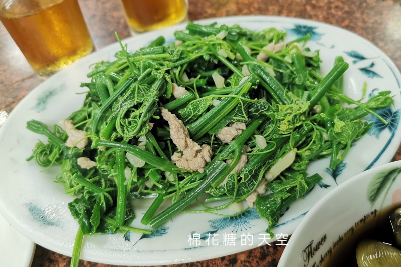 台中快炒推薦|人氣超旺不倒翁海鮮菜色多選擇，正港台式開胃菜超懷舊