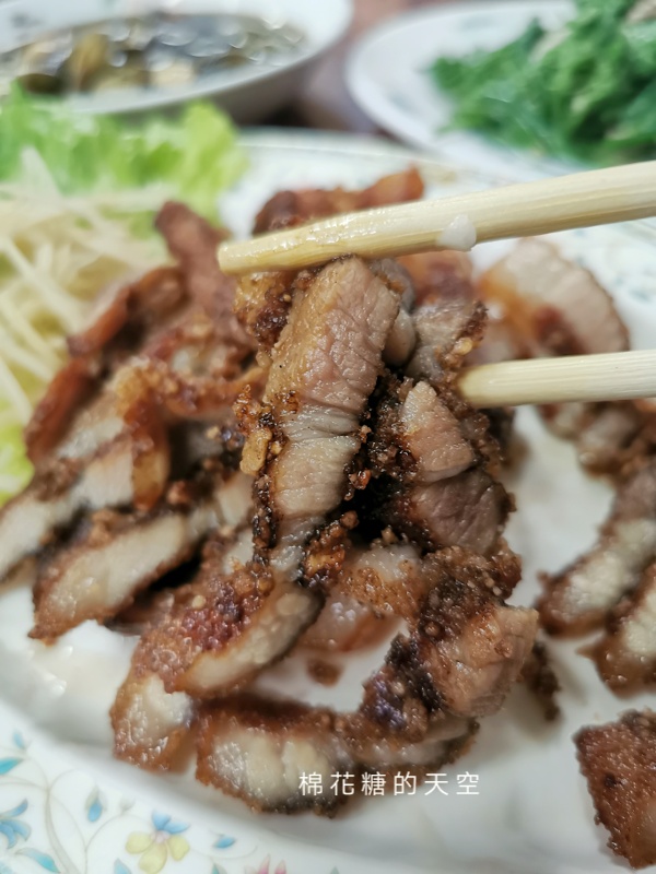 台中快炒推薦|人氣超旺不倒翁海鮮菜色多選擇，正港台式開胃菜超懷舊