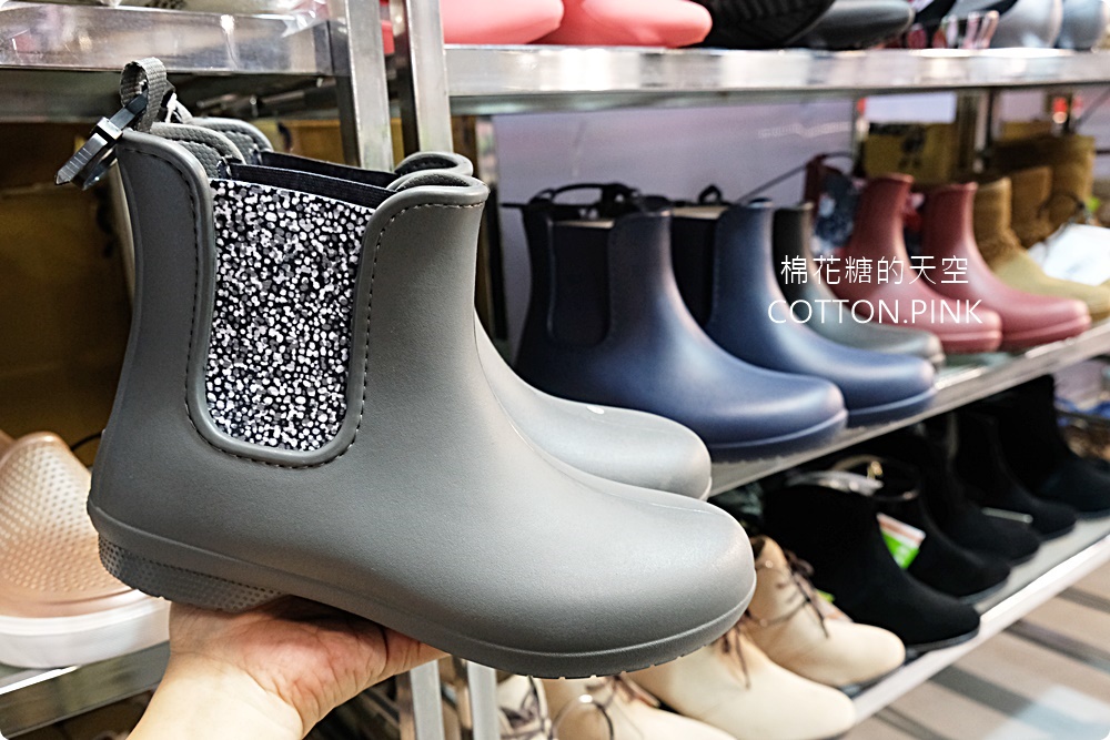 倒數十天！CK、UA、Timberland最低一折起！crocs三雙1000元！Roots Family sale下殺2折！美國名牌聯合廠拍就在日曜天地！