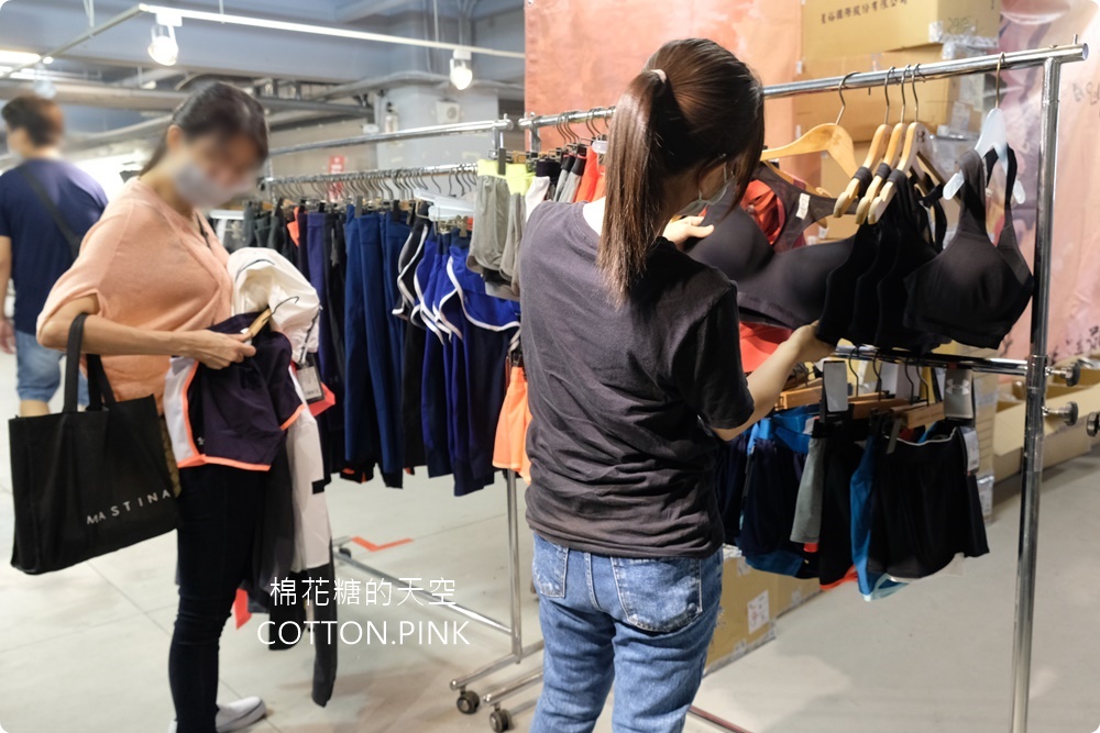 倒數十天！CK、UA、Timberland最低一折起！crocs三雙1000元！Roots Family sale下殺2折！美國名牌聯合廠拍就在日曜天地！