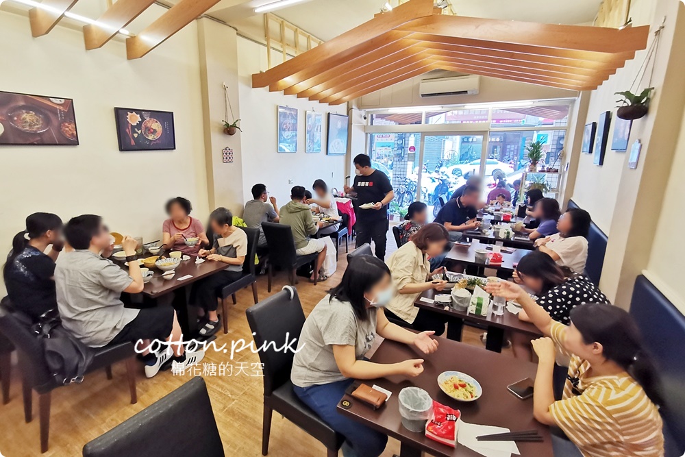 台中大里人氣越南料理|越好吃招牌推推鍋菜多的像小山一樣滿！