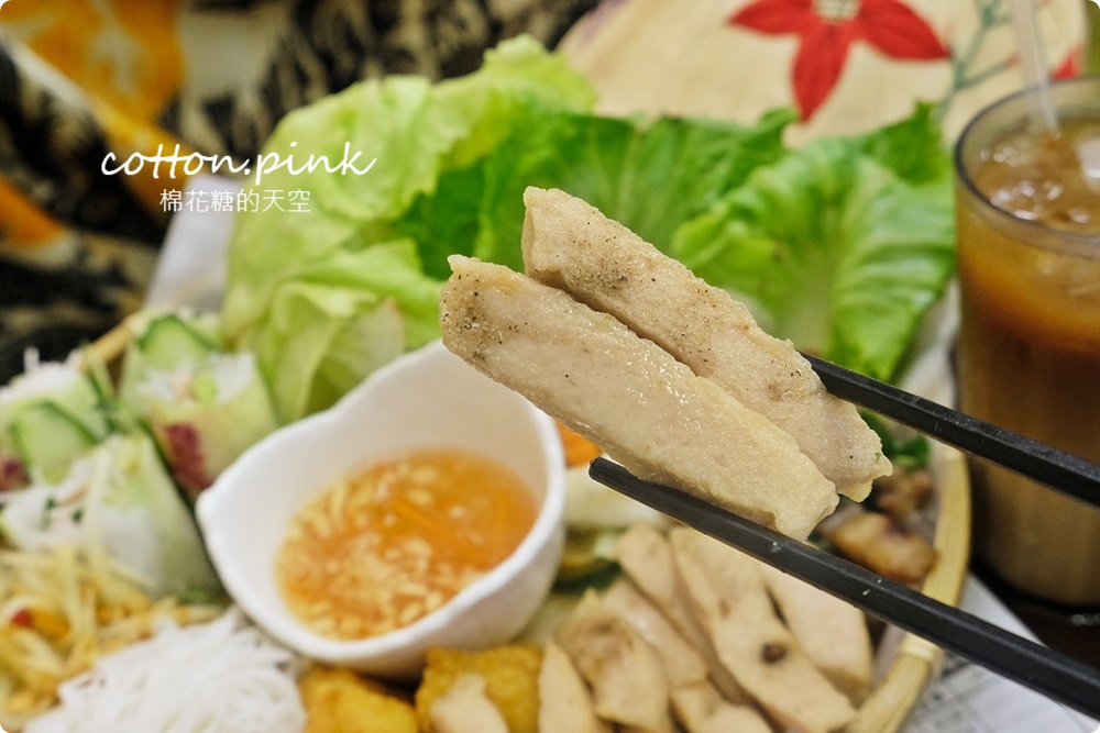 台中大里人氣越南料理|越好吃招牌推推鍋菜多的像小山一樣滿！