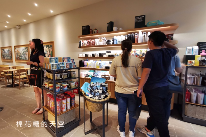 台中又要新開星巴克！隔壁還有小七健身房～這一區星巴克也太多了吧……