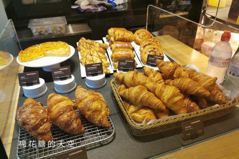 台中又要新開星巴克！隔壁還有小七健身房～這一區星巴克也太多了吧……
