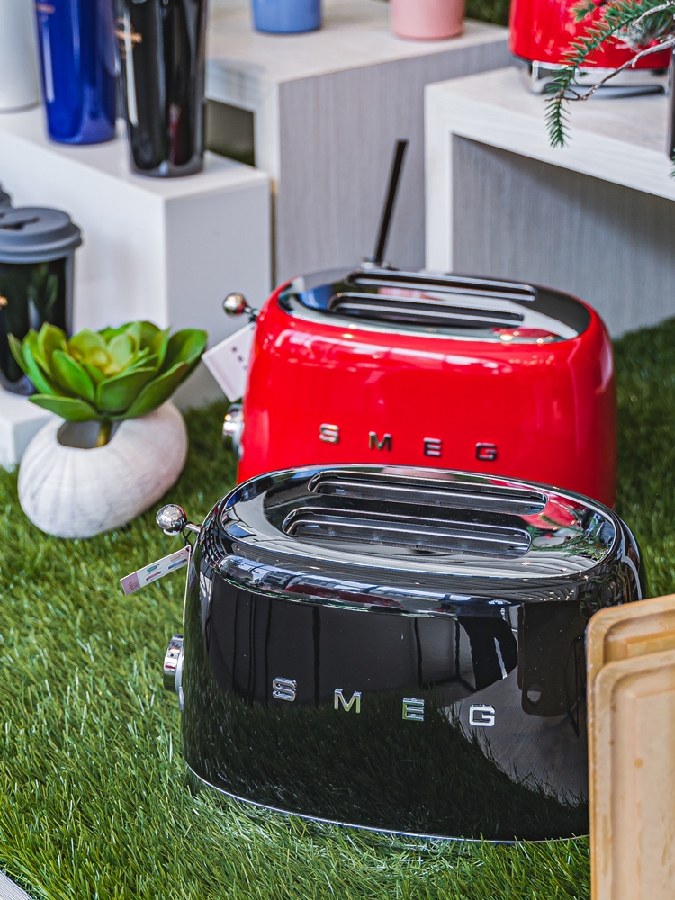 僅此一檔!夢幻復古Smeg冰箱、麵包機、咖啡機…福利品特賣會來啦!Blendtec、Wesco、SIEGWERK全面39折起,買到賺到! 僅此一檔!夢幻復古Smeg冰箱、麵包機、咖啡機…福利品特賣會來啦!Blendtec、Wesco、SIEGWERK全面39折起,買到賺到!