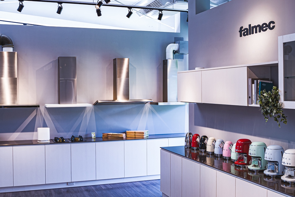 僅此一檔!夢幻復古Smeg冰箱、麵包機、咖啡機…福利品特賣會來啦!Blendtec、Wesco、SIEGWERK全面39折起,買到賺到! 僅此一檔!夢幻復古Smeg冰箱、麵包機、咖啡機…福利品特賣會來啦!Blendtec、Wesco、SIEGWERK全面39折起,買到賺到!