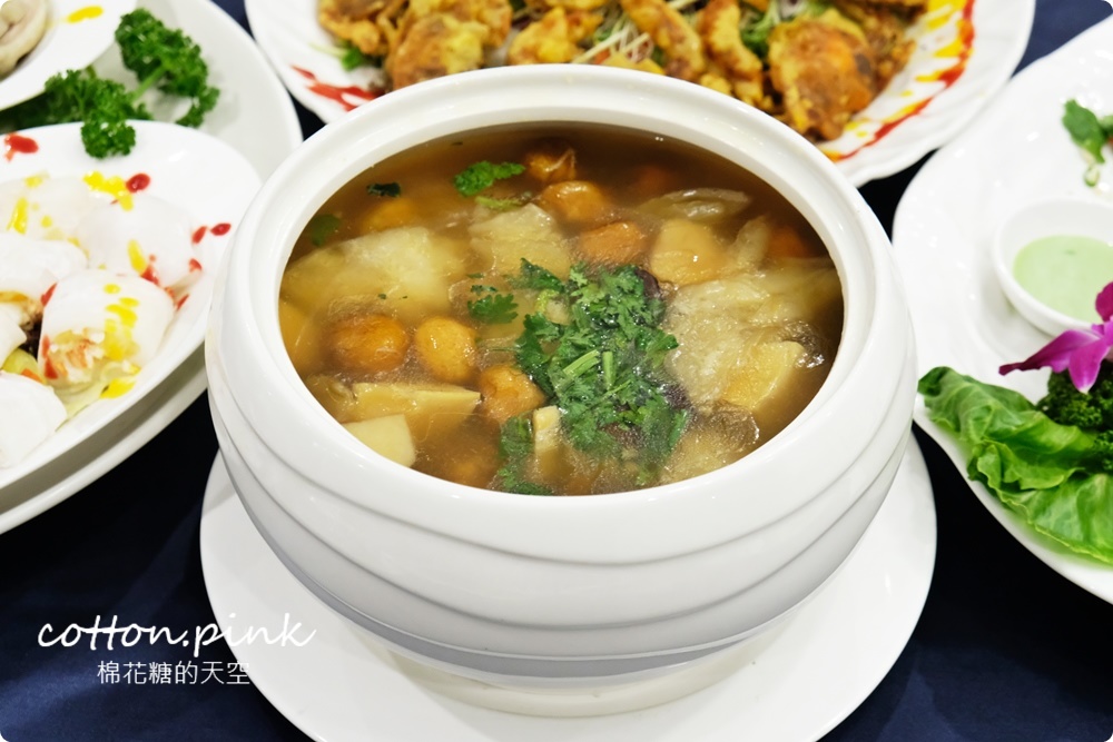 台中婚宴會館多一家！就在火車站旁～天圓地方儷軒會館大小廳都有，一桌也能坐優雅包廂
