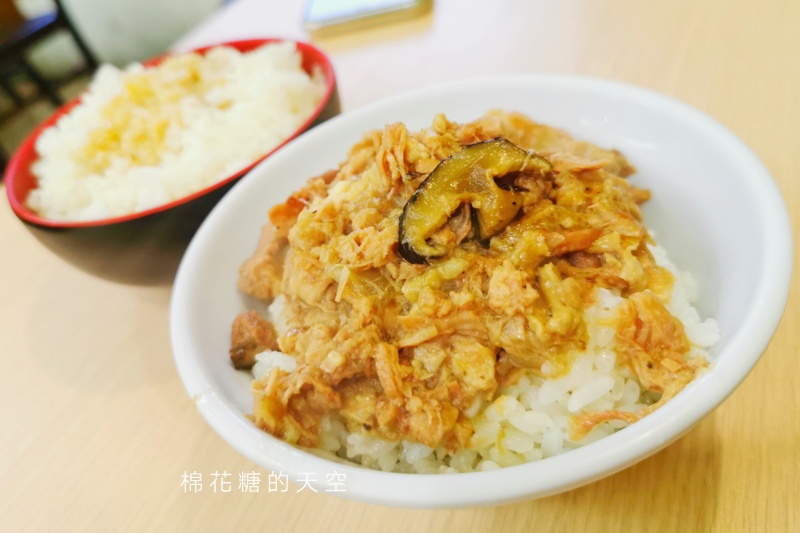 台中鵝肉這家一定榜上有名！黃記鵝肉獨家鵝魯飯好特別～