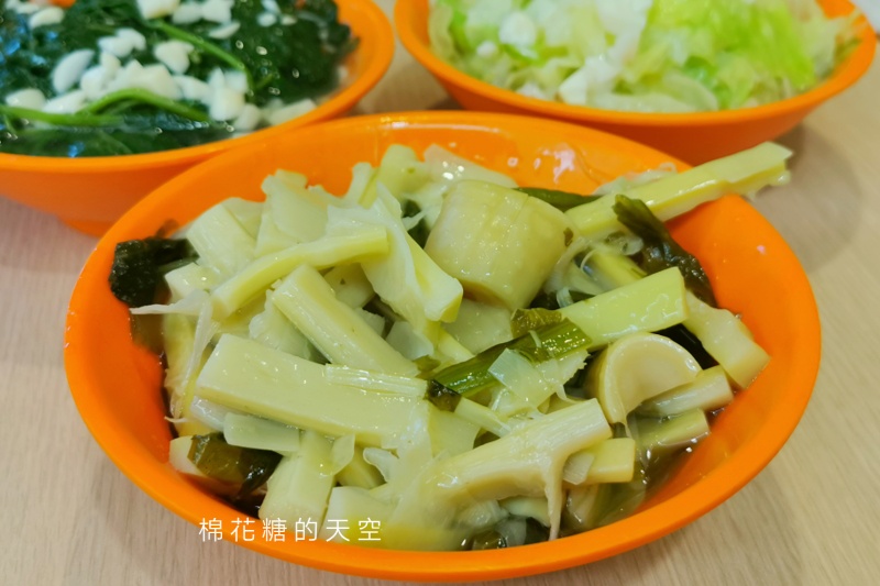 台中鵝肉這家一定榜上有名！黃記鵝肉獨家鵝魯飯好特別～