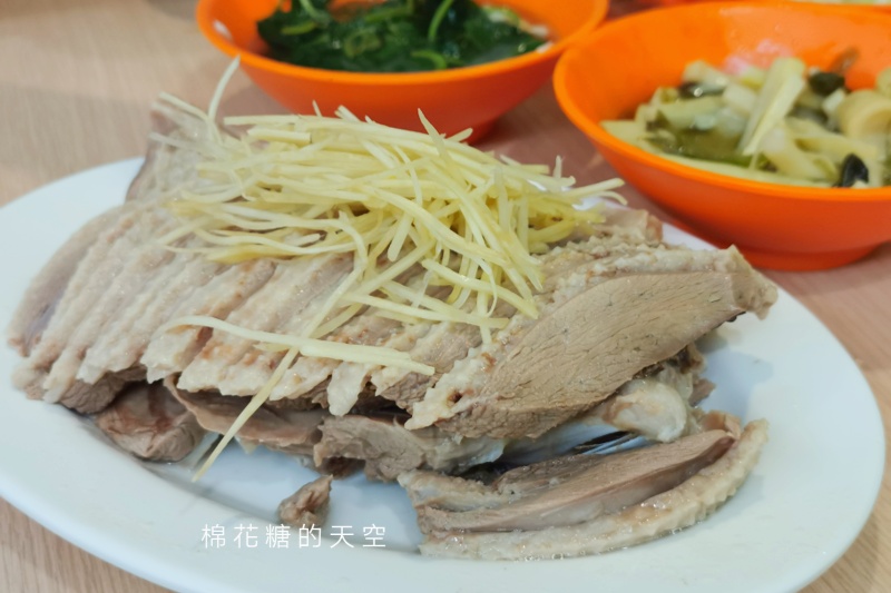 台中鵝肉這家一定榜上有名！黃記鵝肉獨家鵝魯飯好特別～