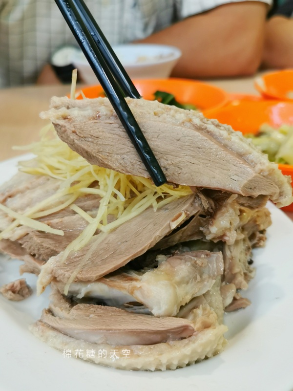 台中鵝肉這家一定榜上有名！黃記鵝肉獨家鵝魯飯好特別～