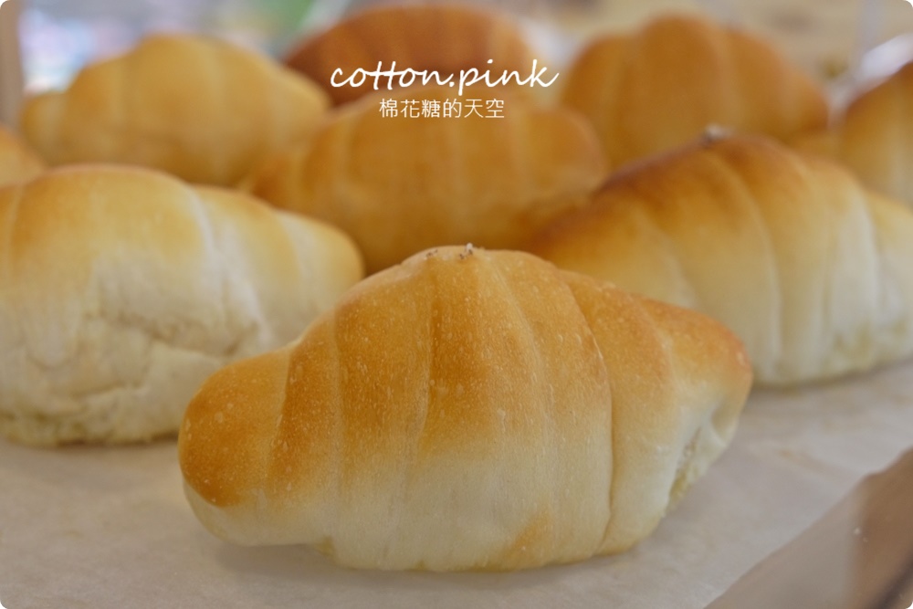 台中一中最新必吃這一味！極黑風暴！鹽可頌、生吐司、明太子軟法～黑白大對戰