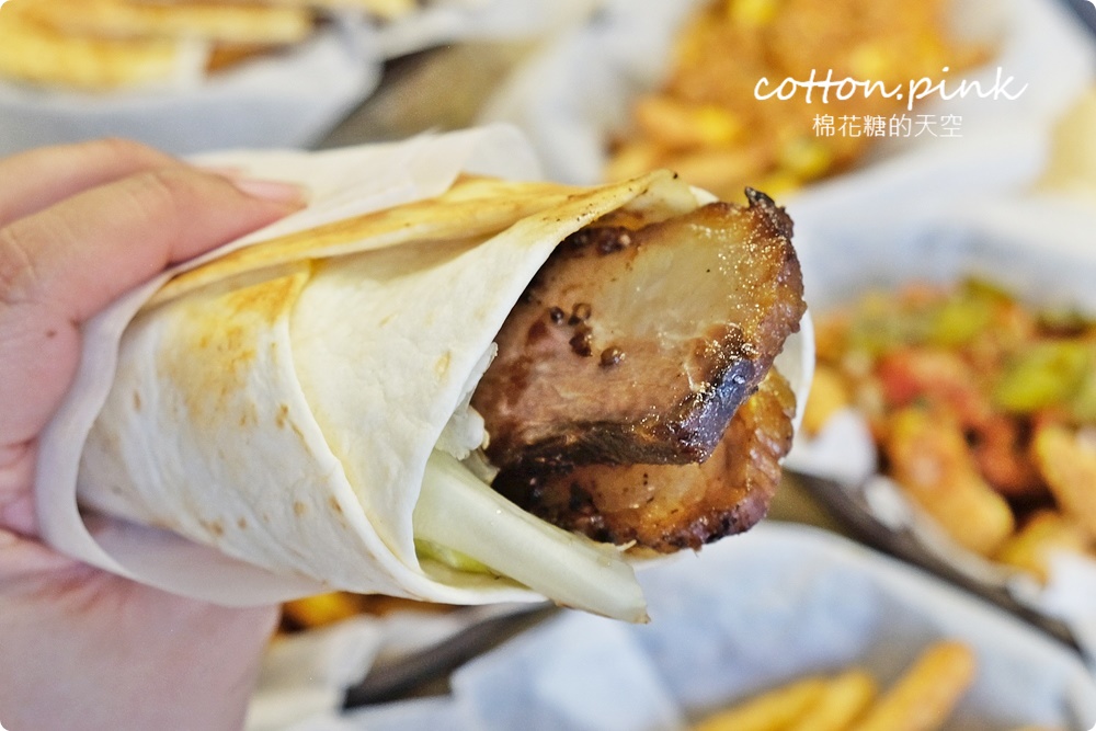 台中海線最新美食推薦|瘋狂傑克古巴三明治好吃到沒朋友、現做荷蘭鬆餅外面吃不到，凌晨兩點都吃得到美式好料