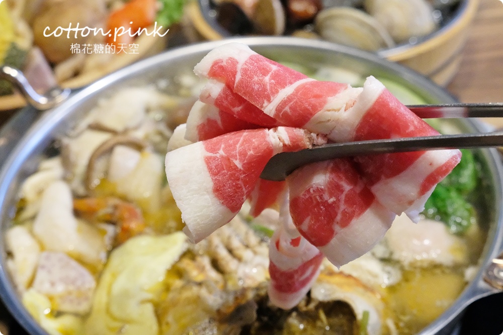台中梧棲海鮮火鍋新開幕！鮮藝精饌鍋澎湃大餐搭配獨家鍋底好好味～包廂用餐更方便