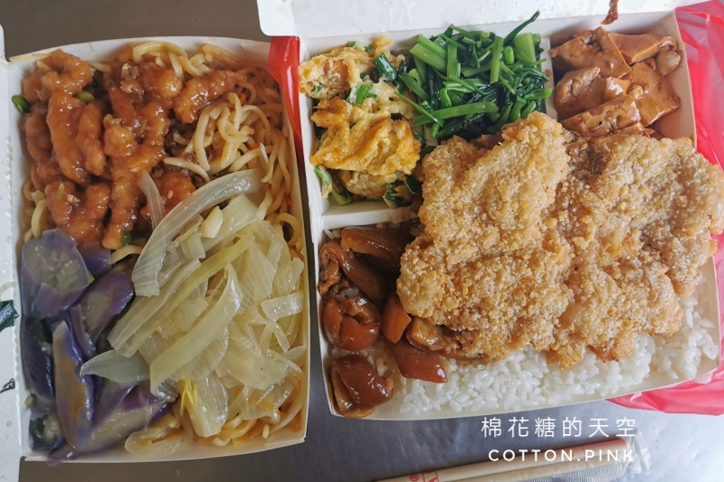 大甲美食在地人都吃這家-大甲菜市場肉羹海鮮粥，便當可以換炒麵～這一道必點！