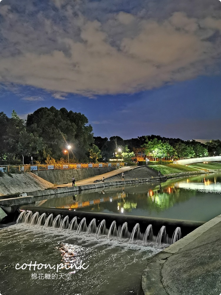 台中大里新景點一日遊|腳踏車、博物館、打卡小公園～連夢幻夜景河岸公園通通有