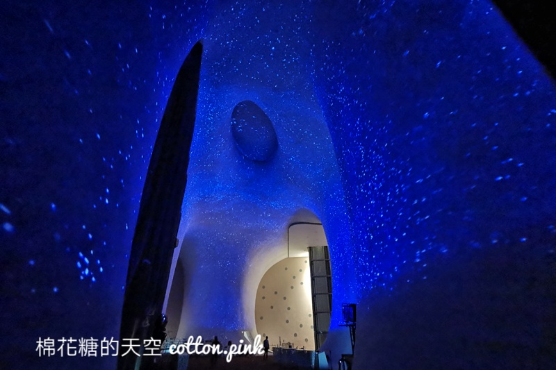 台中也有海洋公園?!台中國家歌劇院最新“光之曲幕”免費進場～看極光免出國！