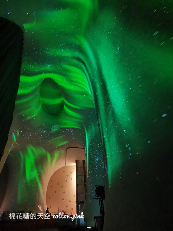 台中也有海洋公園?!台中國家歌劇院最新“光之曲幕”免費進場～看極光免出國！