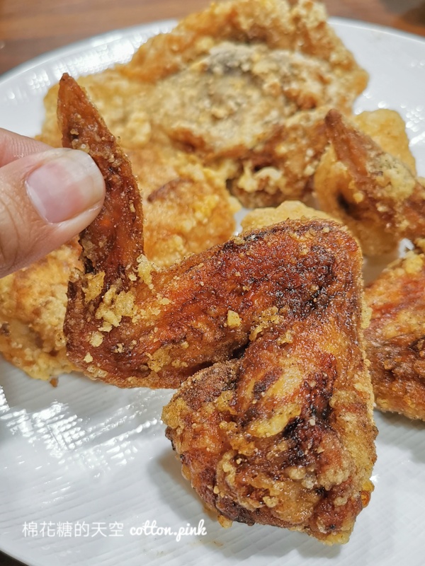 中美街協力旺雞排老攤,只賣三種炸物人氣絲毫不減 中美街協力旺雞排老攤,只賣三種炸物人氣絲毫不減