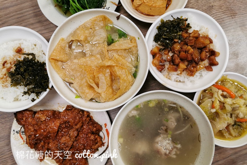 台中宵夜這家人氣很旺！夜間部爌肉飯滷排骨超大塊-內附完整菜單