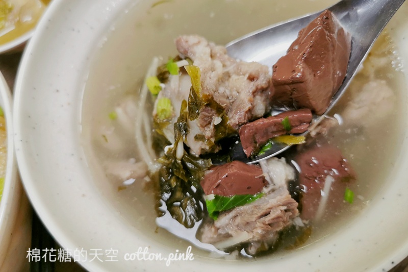 台中宵夜這家人氣很旺！夜間部爌肉飯滷排骨超大塊-內附完整菜單